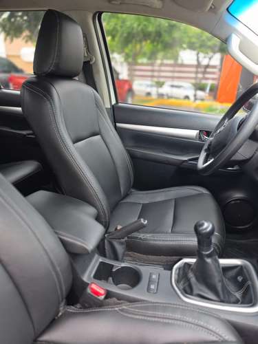 SE VENDE!!!!  TOYOTA HILUX 2022 – KIT SRV IMPECABLE!!! - Imagen 7