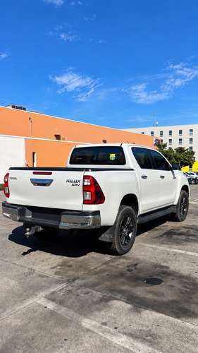 SE VENDE!!!!  TOYOTA HILUX 2022 – KIT SRV IMPECABLE!!! - Imagen 11