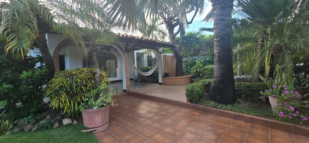 Alquiler de Casa en Reparto San Juan  - Imagen 1