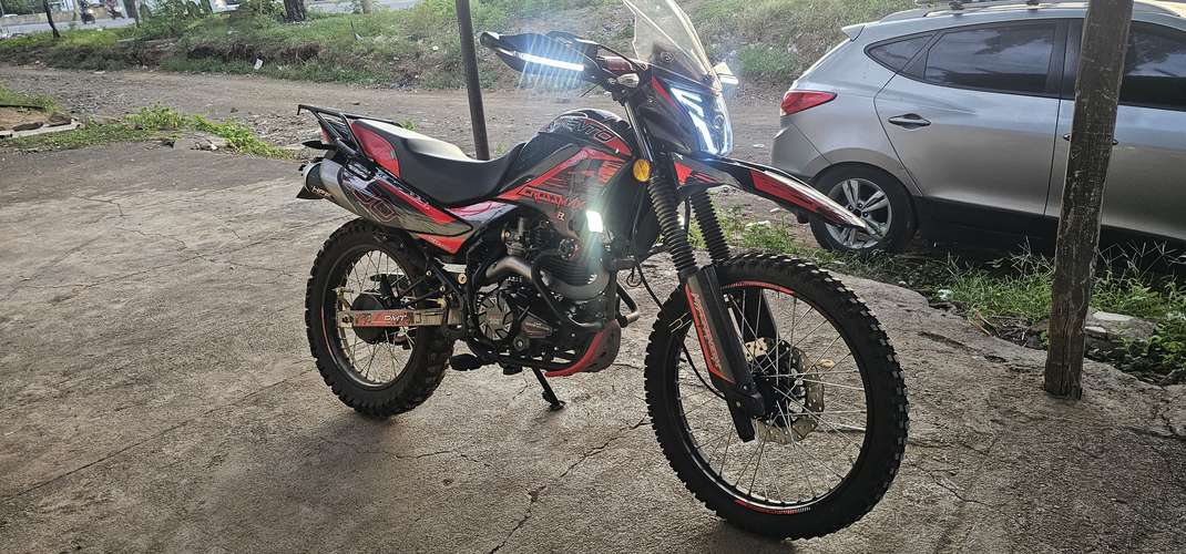 Linda moto Vento Croosmax200cc Año 2026 - Imagen 2