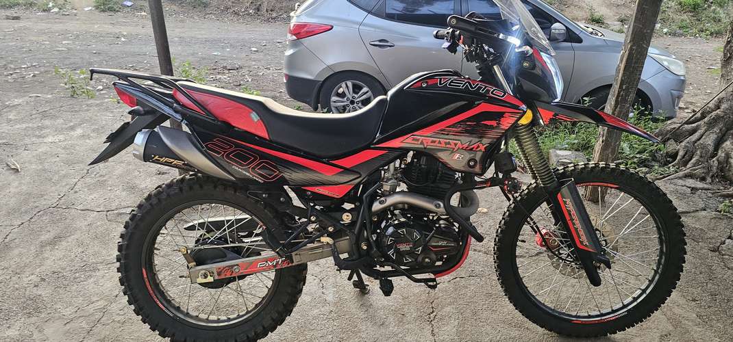 Linda moto Vento Croosmax200cc Año 2026 - Imagen 3