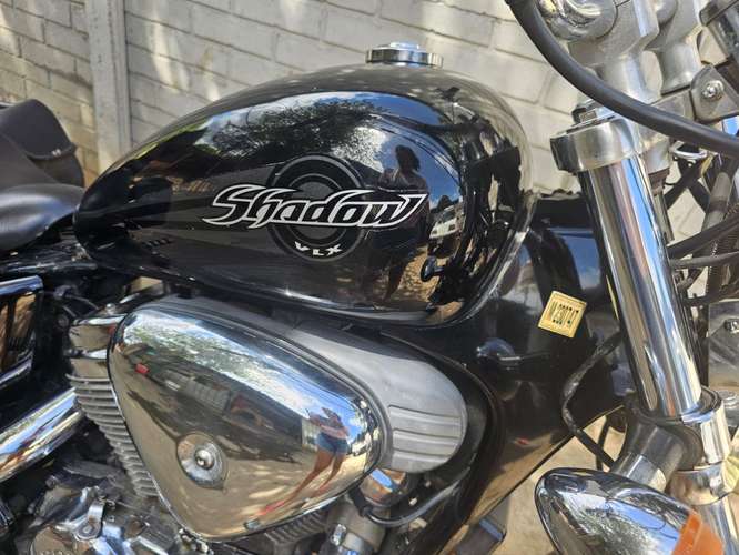 Honda Shadow VLX 600 - Imagen 2