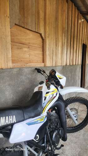 vendo linda DT 125 pasada a 175 con todo orijinal y funcional nitida ful sistem dactory 2