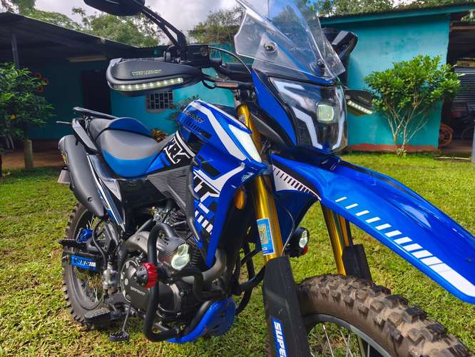 Motocicleta Serpento Krait 250CC 2026