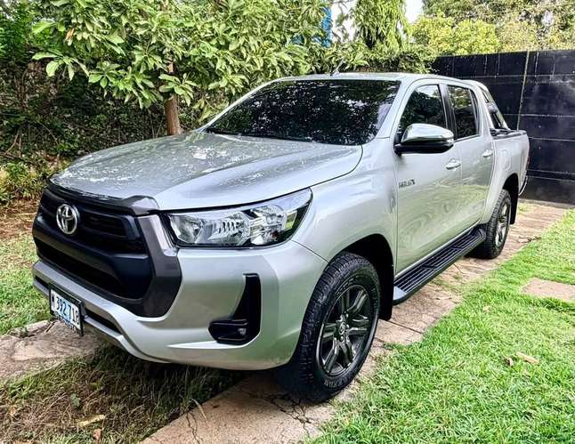 TOYOTA HILUX MEC 2024