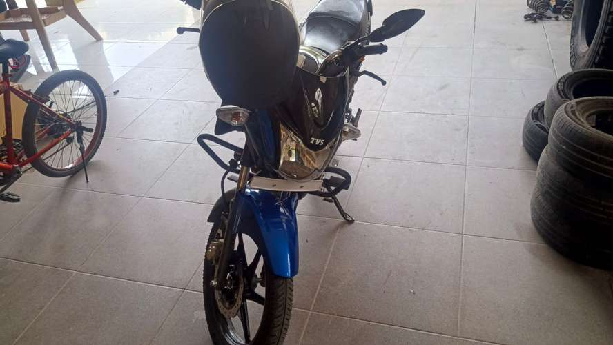 ALQUILER DE MOTO PARA TRABAJO TVS STRYKER 125 
