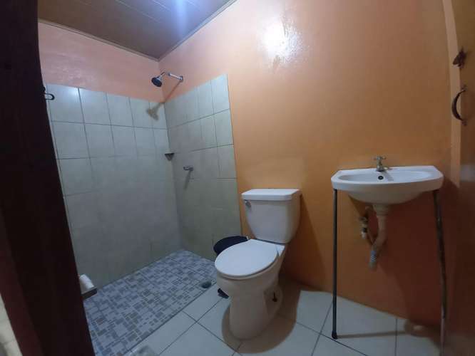 Se alquila habitación en Residencial Rubenia