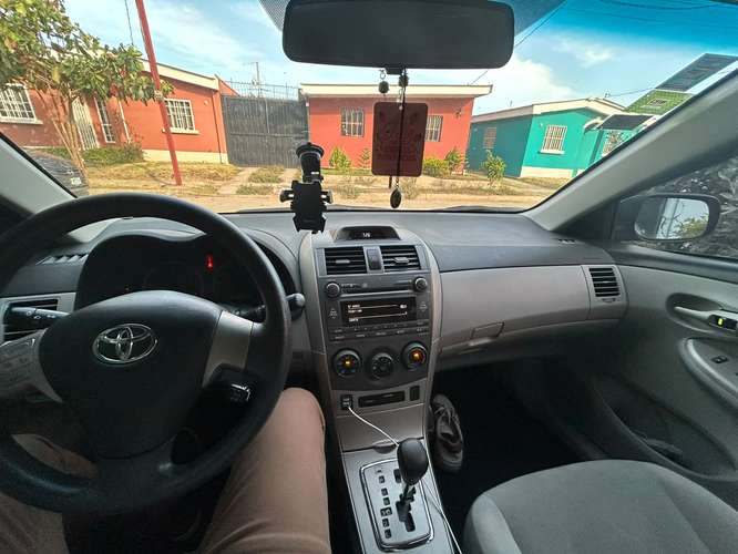 Vendo mi Corolla 2013 en muy buenas condiciones - Imagen 6