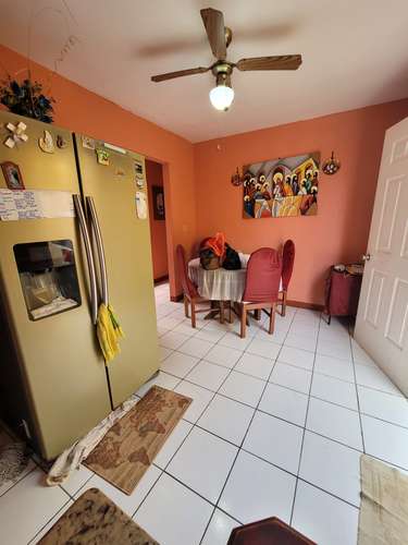 AP-¡Se vende! Amplia casa en Carretera Norte - Imagen 10