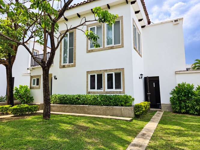 FH | Casa en Renta | Condominio en Las Colinas - Imagen 18