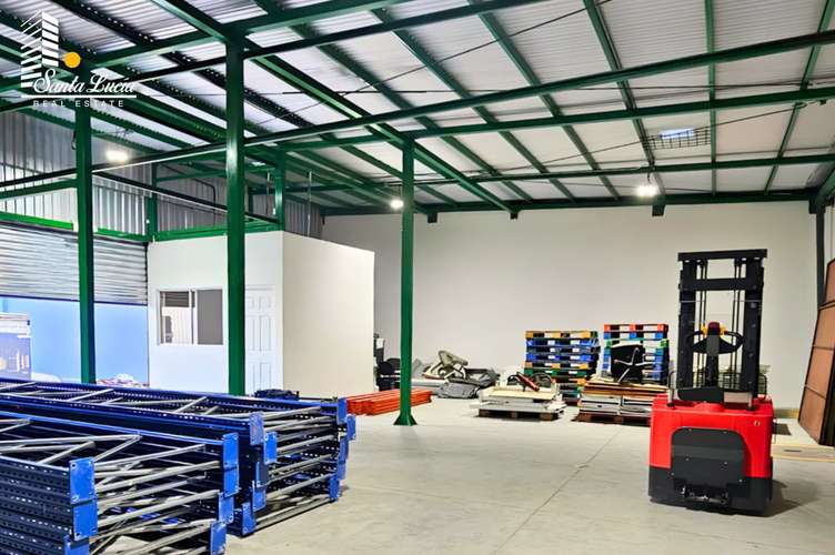  Bodega en Renta en Montoya - IY