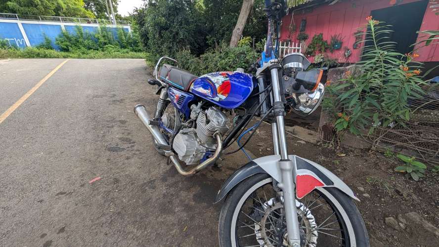 Vendo moto Dayun año 2016 600 dólares negociable 
