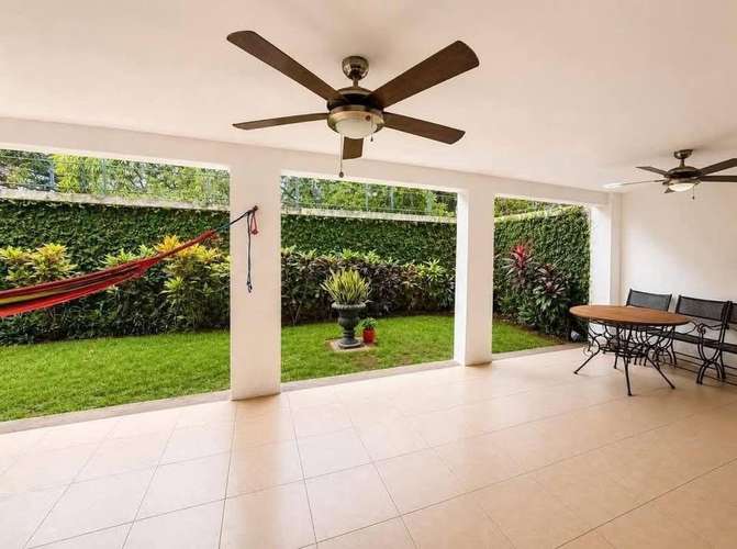 Se Renta Preciosa casa ubicada en Las Colinas-Amoblada. - Imagen 7