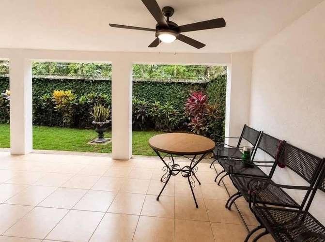 Se Renta Preciosa casa ubicada en Las Colinas-Amoblada. - Imagen 8