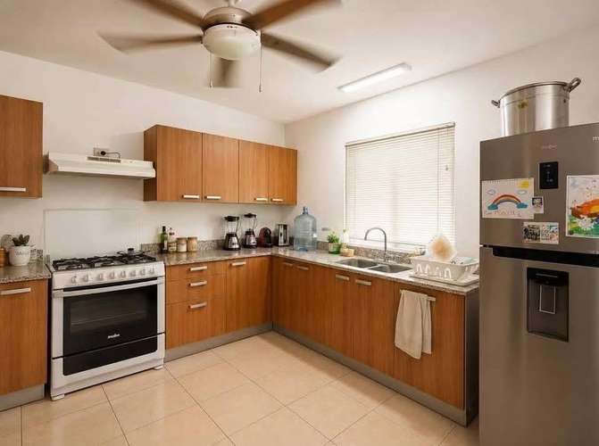 Se Renta Preciosa casa ubicada en Las Colinas-Amoblada. - Imagen 6