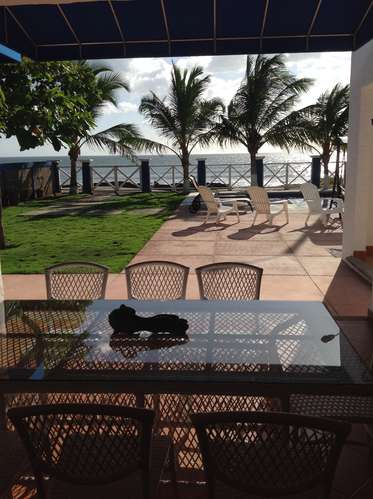 Espectacular casa frente al mar con todo incluido a la venta.