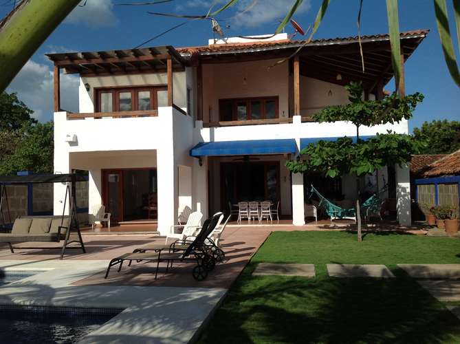 Espectacular casa frente al mar con todo incluido a la venta.