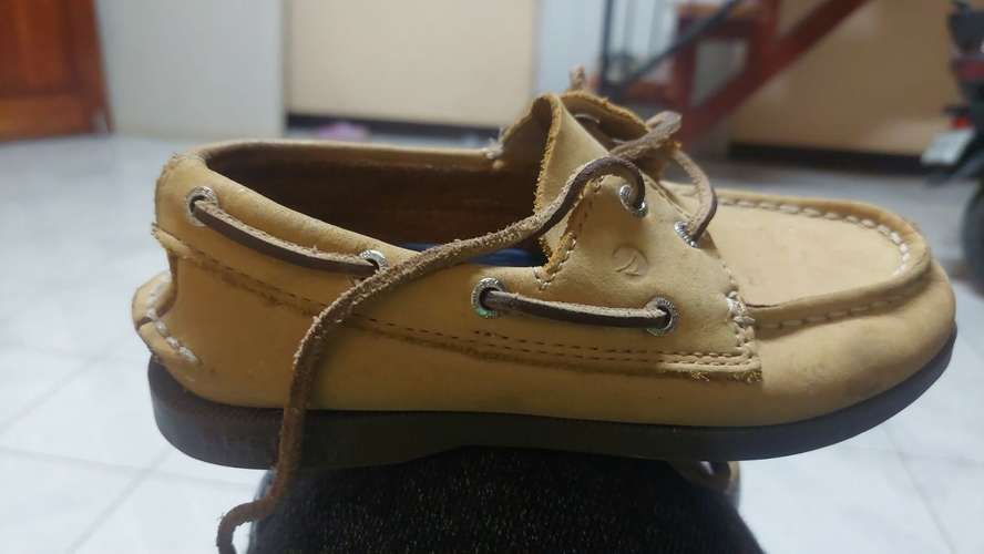 Zapatos puma, sperry top sider,  pantalón kalua