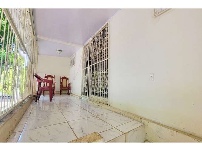 Se vende casa renovada en Villa Progreso Managua - Imagen 2