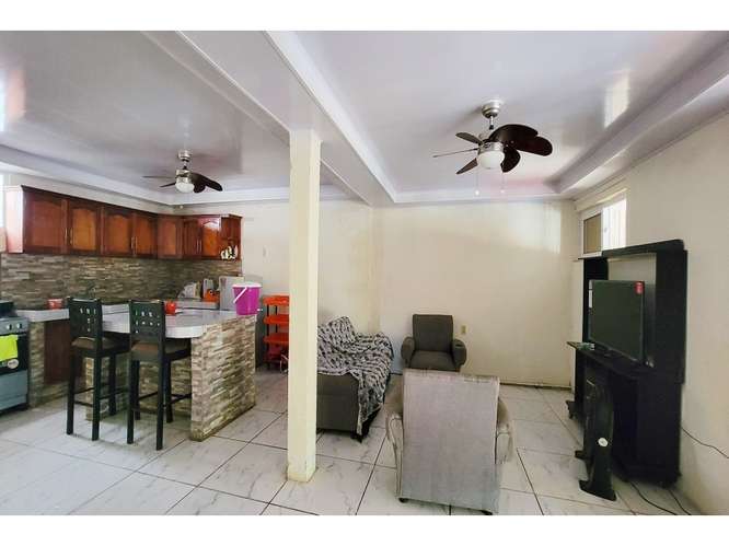 Se vende casa renovada en Villa Progreso Managua - Imagen 4