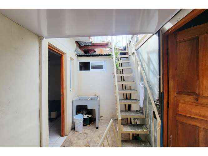 Se vende casa renovada en Villa Progreso Managua - Imagen 14