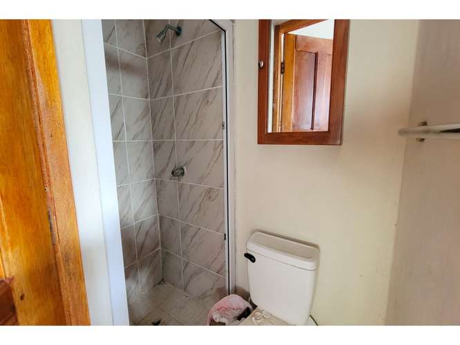 Se vende casa renovada en Villa Progreso Managua - Imagen 15