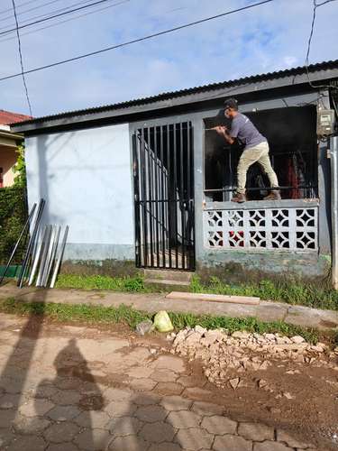 VENTA URGENTE DE CASA DE  HABITACIÓN EN BARRIO PUNTA FRÍA BLUEFIELDS . - Imagen 5