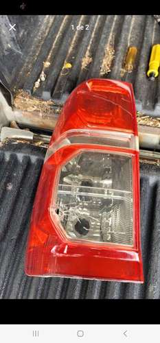 VENTA DE STOP TRASERO IZQUIERDO DE TOYOTA HILUX VIGO SRV.