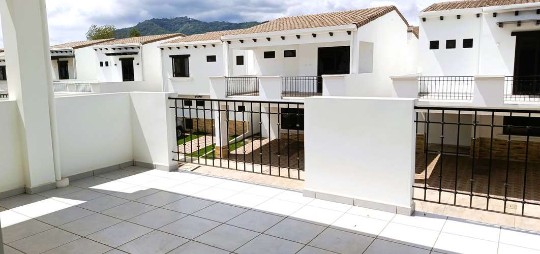 EM-Renta de propiedad de Estreno, Condominio El Cortijo de la Sierra - Imagen 3