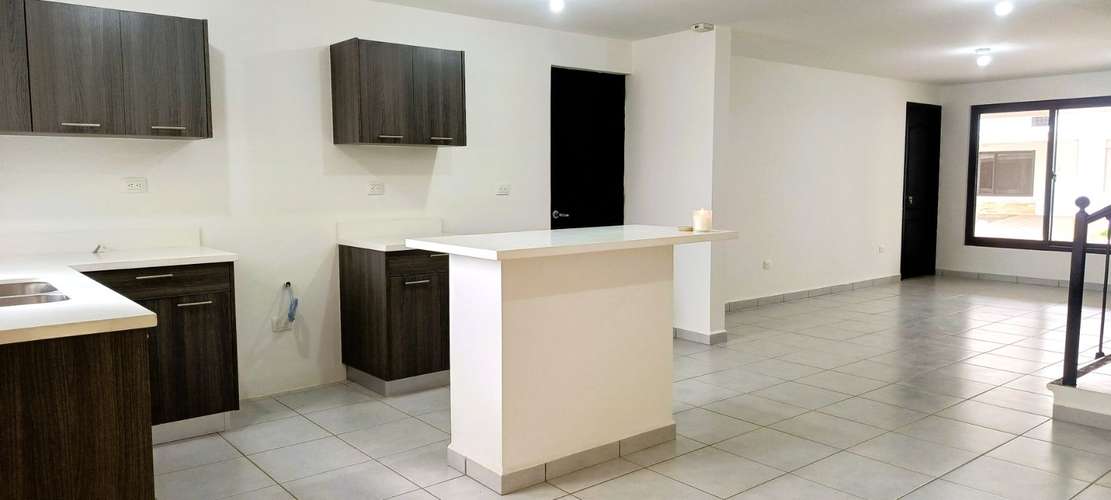 EM-Renta de propiedad de Estreno, Condominio El Cortijo de la Sierra - Imagen 5