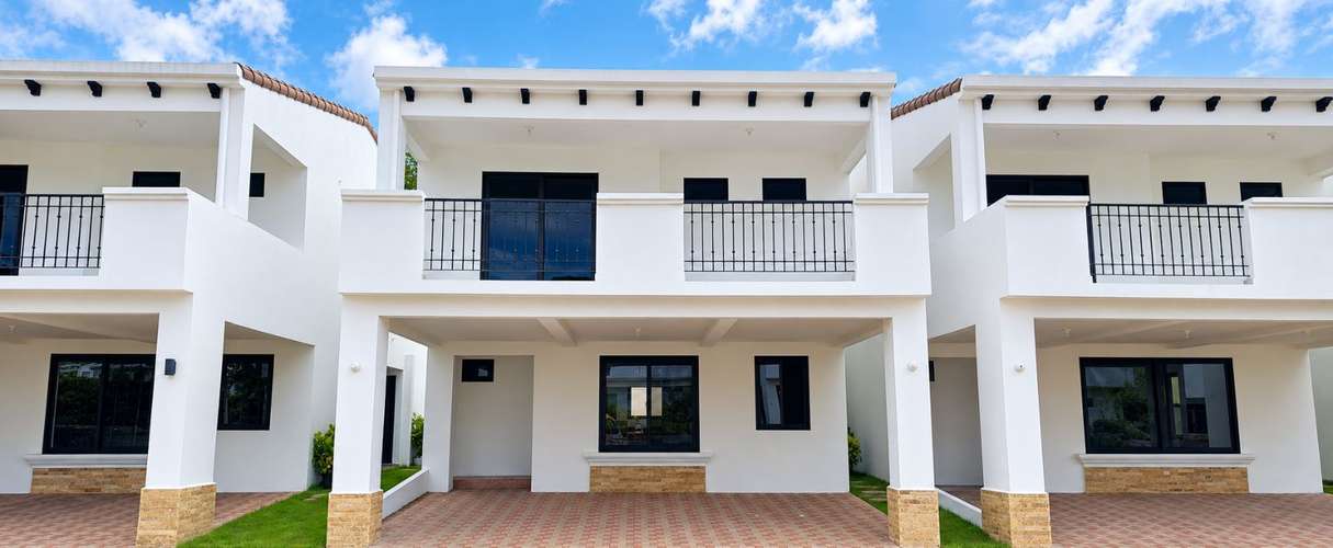 EM-Renta de propiedad de Estreno, Condominio El Cortijo de la Sierra - Imagen 2