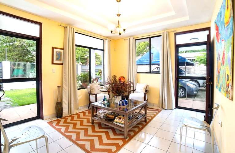 EM-Propiedad independiente estilo moderno en Venta, km 12 Carretera Masaya, Calle Los Vanegas - Imagen 11