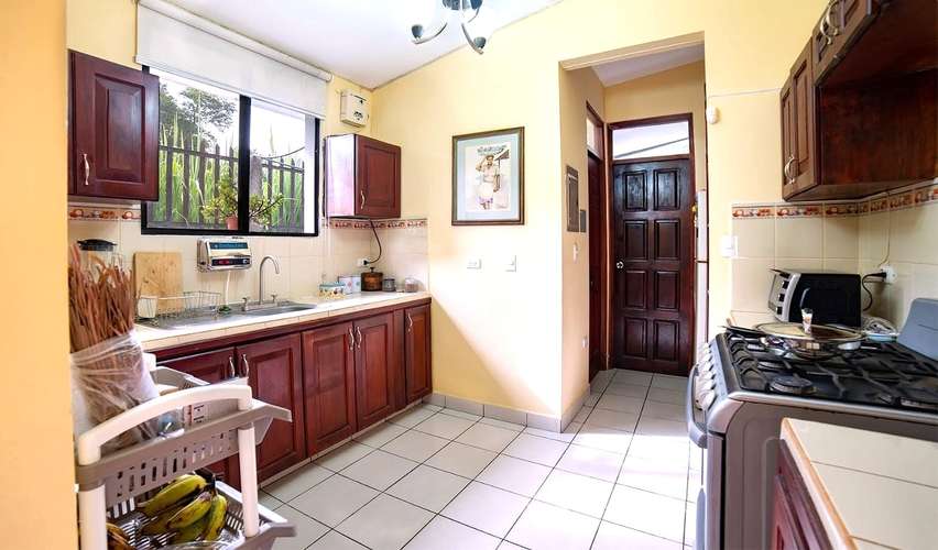 EM-Propiedad independiente estilo moderno en Venta, km 12 Carretera Masaya, Calle Los Vanegas - Imagen 14
