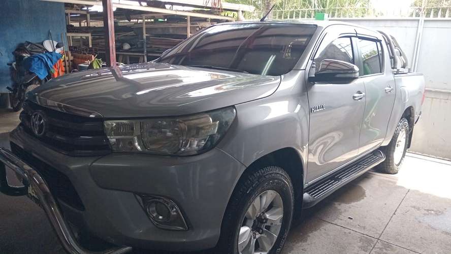 VENDO CAMIONETA HILUX DOBLE CABINA MODELO INTERMEDIO(NO BASICA). UNICO DUEÑO. EN EXELENTE ESTADO FISICO Y MECANICO.