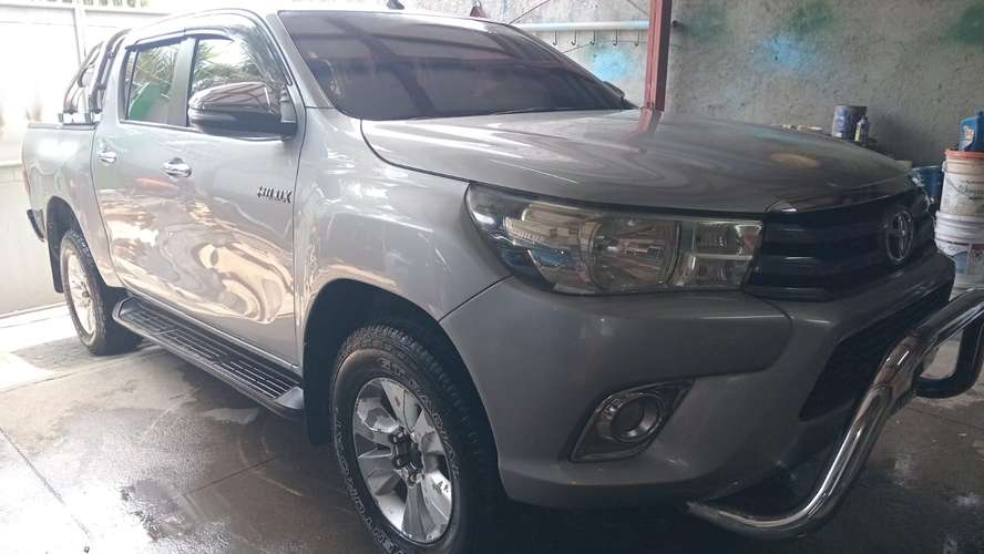 VENDO CAMIONETA HILUX DOBLE CABINA MODELO INTERMEDIO(NO BASICA). UNICO DUEÑO. EN EXELENTE ESTADO FISICO Y MECANICO.