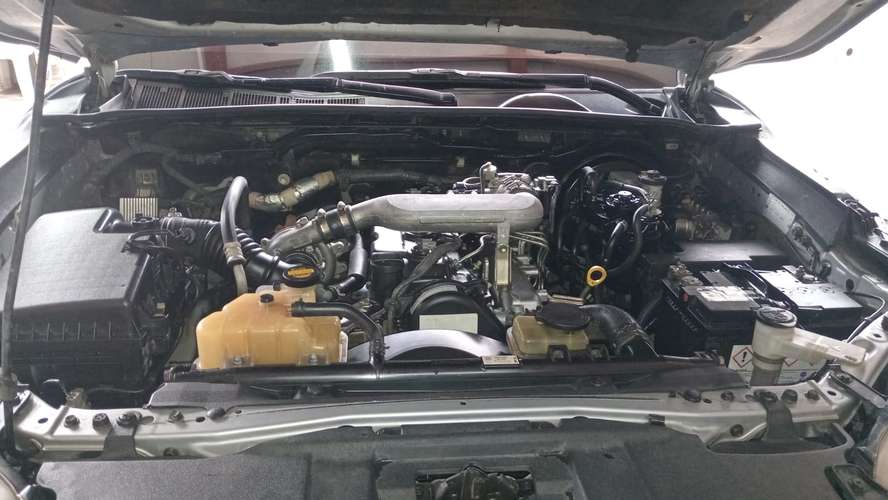 VENDO CAMIONETA HILUX DOBLE CABINA MODELO INTERMEDIO(NO BASICA). UNICO DUEÑO. EN EXELENTE ESTADO FISICO Y MECANICO.