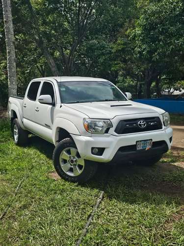 TOYOTA TACOMA NACIONAL