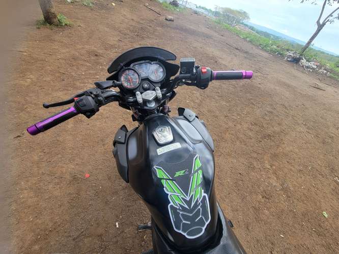 Vendo yamaha sz150  Año 2024  - Imagen 6