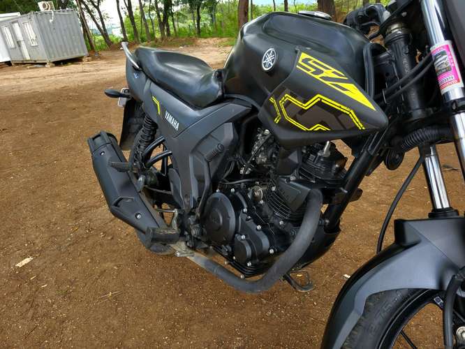 Vendo yamaha sz150  Año 2024  - Imagen 5