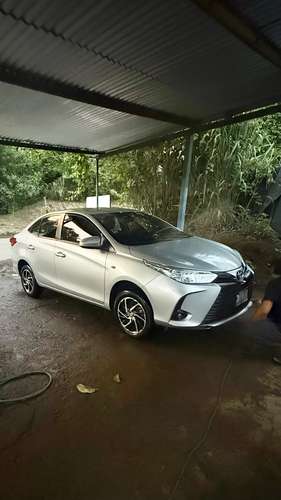 Vendo Yaris automático 2022 