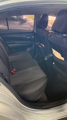 Vendo Yaris automático 2022  - Imagen 4