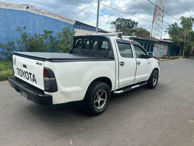 Hilux Bajita - 2014 - Imagen 3