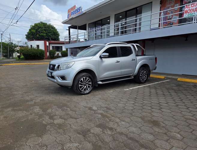 SE VENDE NISSAN FRONTIER NP300 LE 4X2