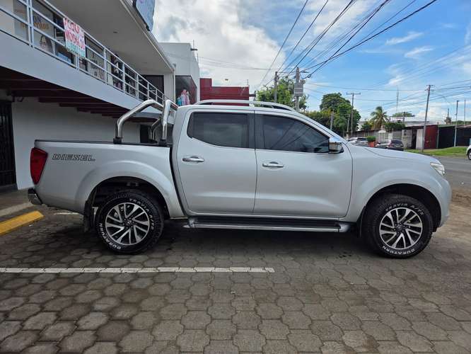 SE VENDE NISSAN FRONTIER NP300 LE 4X2