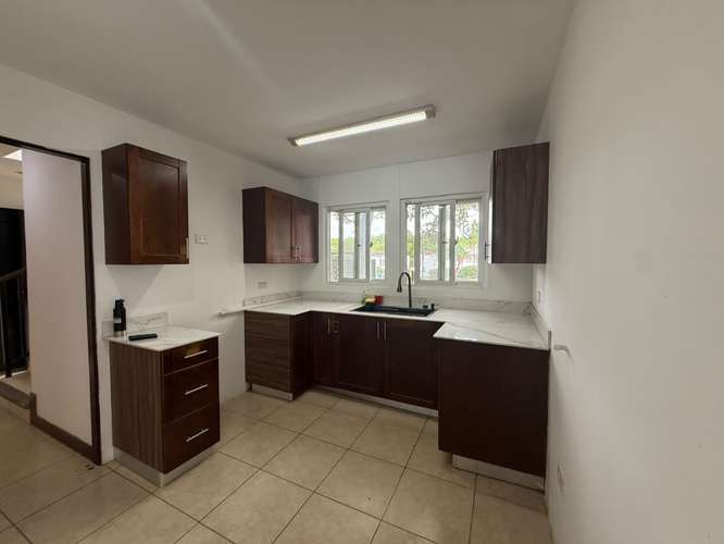 Alamedas de las colinas casa remodelada con acabados de primera - Imagen 2