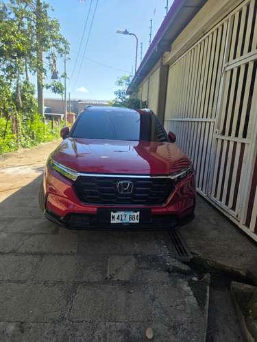 Se vende Honda crv año 2023 , full extra, en muy buen estado, bien cuidada.