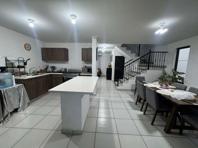  Beautiful "Pamplona Style" Furnished House for Rent!  - Imagen 16