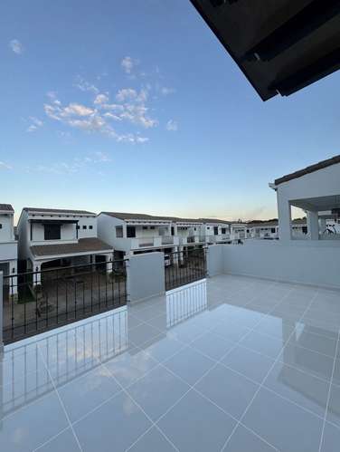  Beautiful "Pamplona Style" Furnished House for Rent!  - Imagen 17