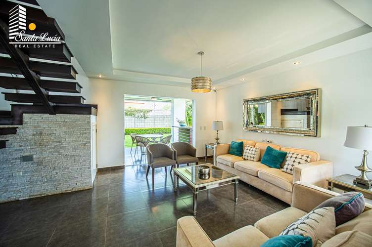  Casa Moderna en Venta en Las Colinas  - LL - Imagen 2