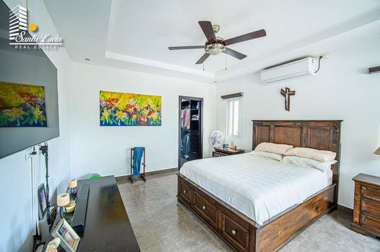  Casa Moderna en Venta en Las Colinas  - LL - Imagen 14